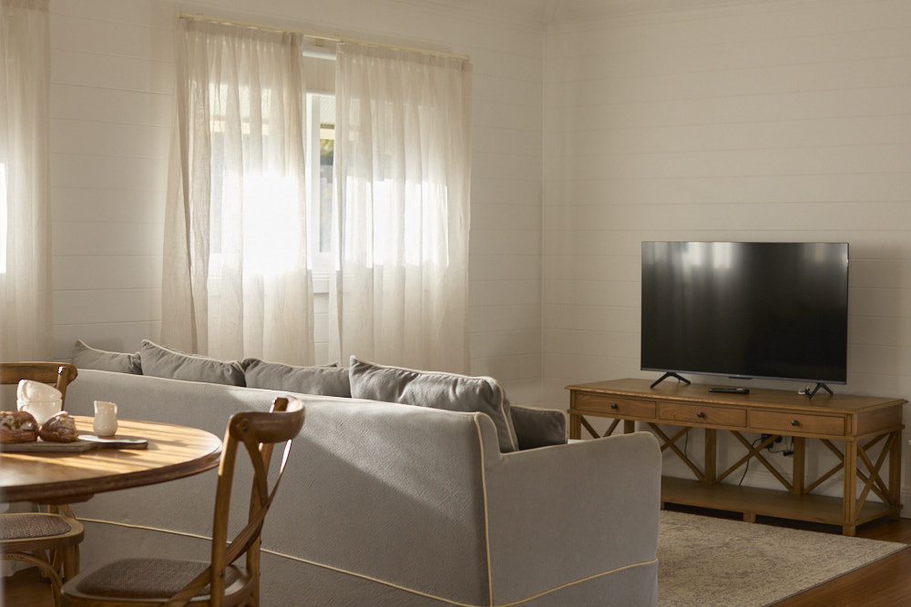 Miller Apartment living area with TV and Netflix access at Bangalow Guesthouse near Byron Bay